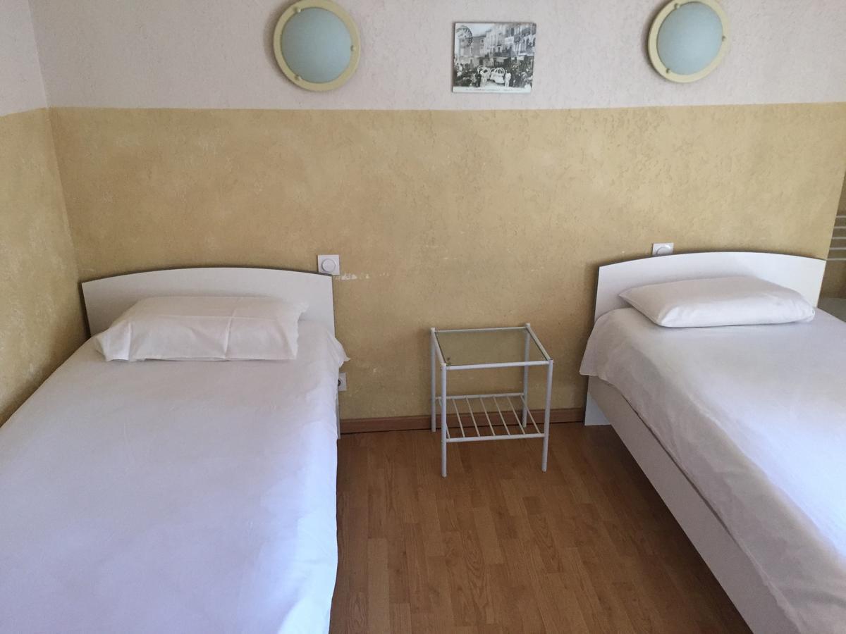 Clermont-lʼHérault Hotel Le Salagou מראה חיצוני תמונה